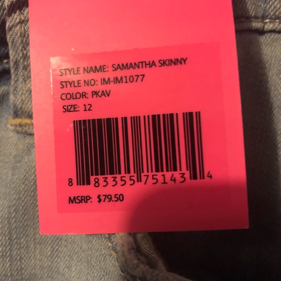 Issac Mizrahi Light Wash Skinny Jeans - Picture 4 of 8